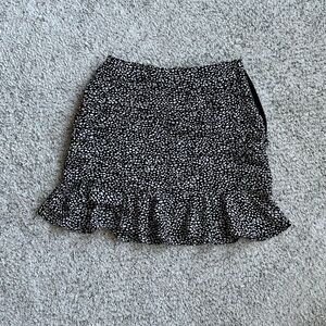Abercrombie & Fitch Ruffle Mini Skirt - Black & White Spotted - Size xs